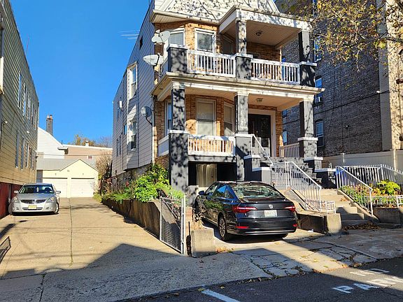 2nd image of 168 Fairview Ave Floor 1