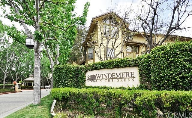 Beautiful "Windemere On The Green" gated complex with nice amenities & 24-hour guard.