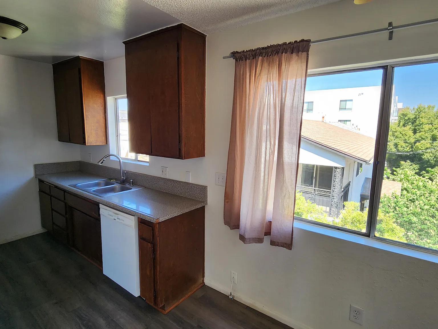 1 bed, 850 sqft, $2,095 — Photo 4