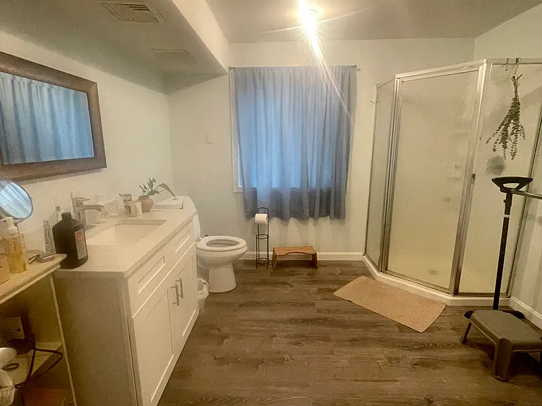 28 Elena St #1R — Photo 7