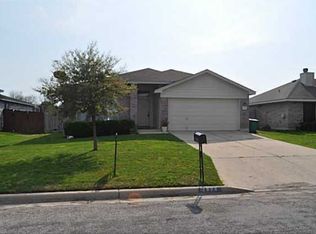 2809 Monika Ln, Taylor, TX 76574