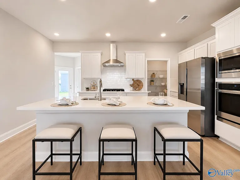 110 Moss Brook Ln — Photo 15
