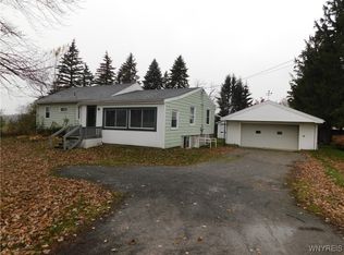 9376 Putnam Rd, Batavia, NY 14020