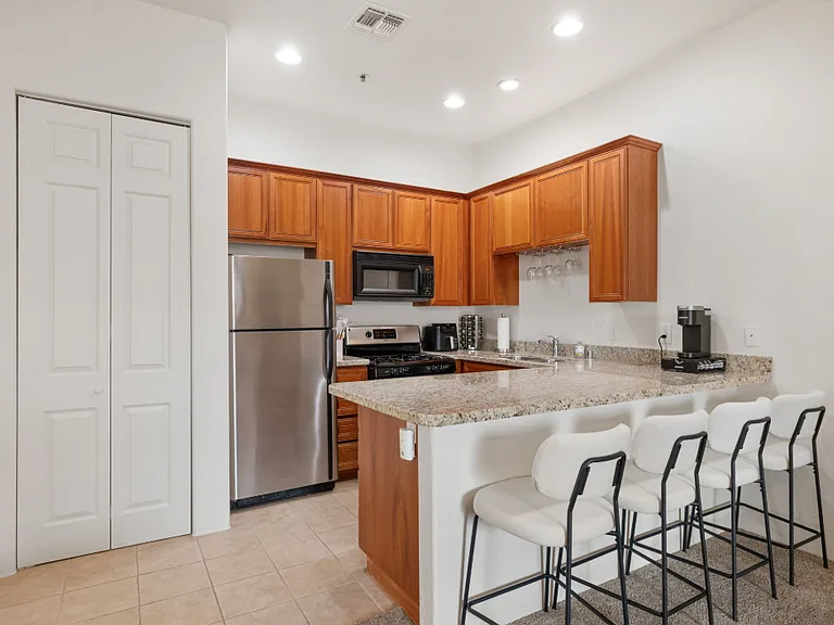 50590 Santa Rosa Plz — Photo 8