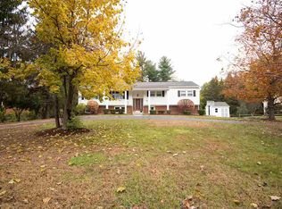 39 Barney Rd, Clifton Park, NY 12065