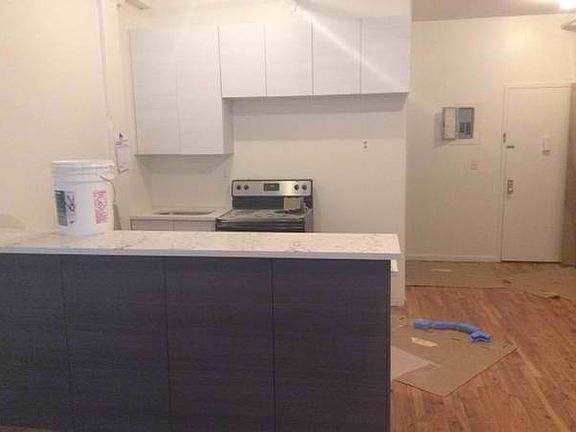 3rd image of 257 Varet St APT 3D