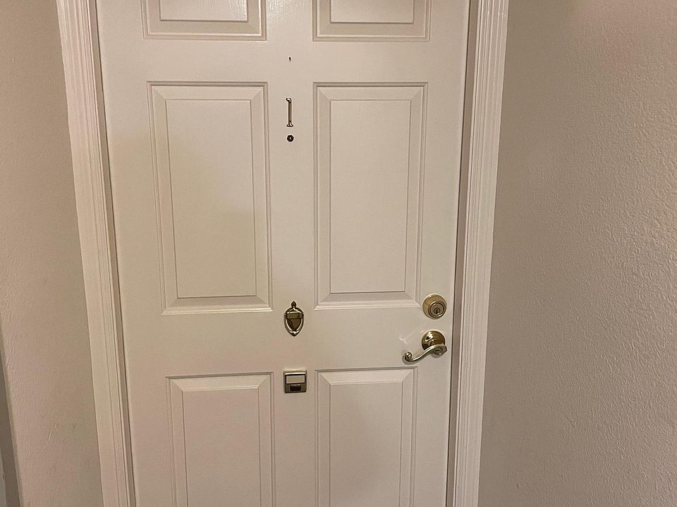 Unit floor is shared with only one other unit.