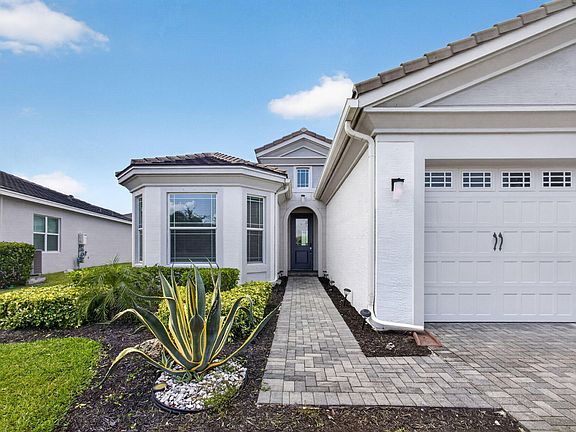 3rd image of 16293 Melogold Dr