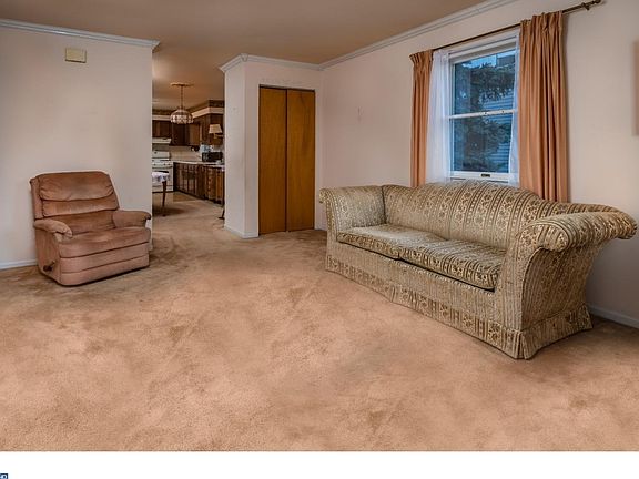 3rd image of 2606 Washington Ave