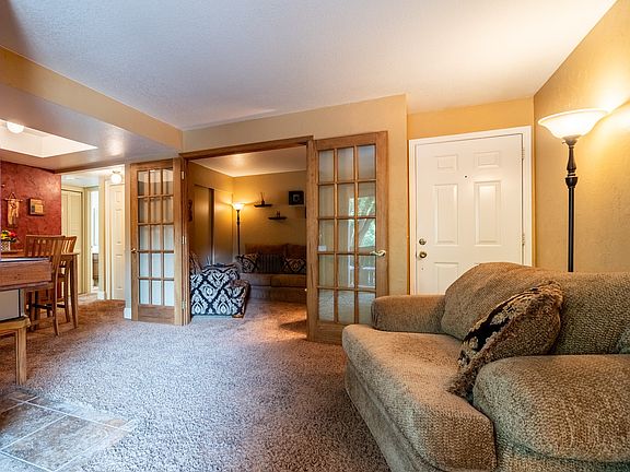 3rd image of 6887 S Countrywoods Cir APT 9E