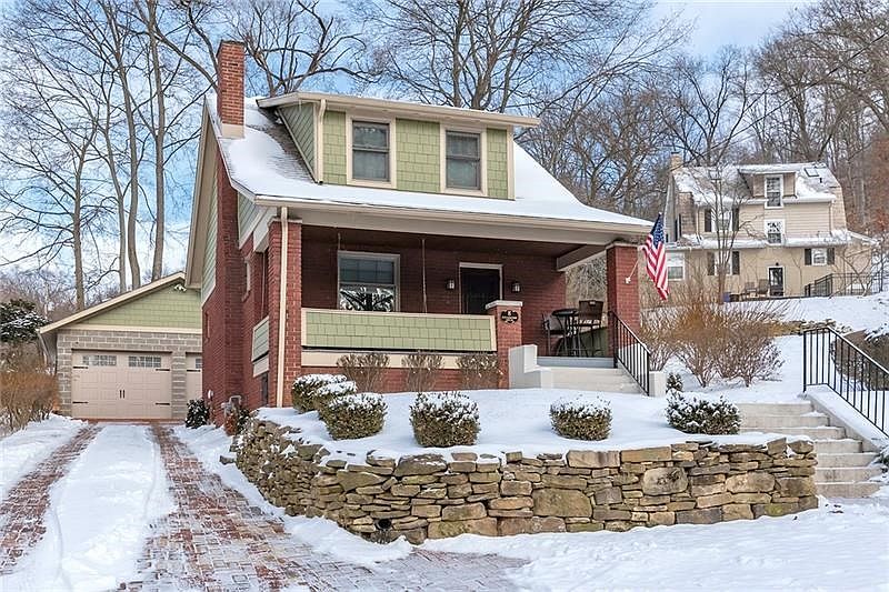 Amazing Renovated Cottage Minutes to the Sewickley Village, Downtown PGH and the PGH Airport!