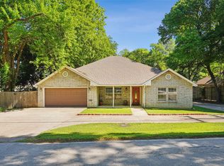 211 Ashford Ln, Midlothian, TX 76065