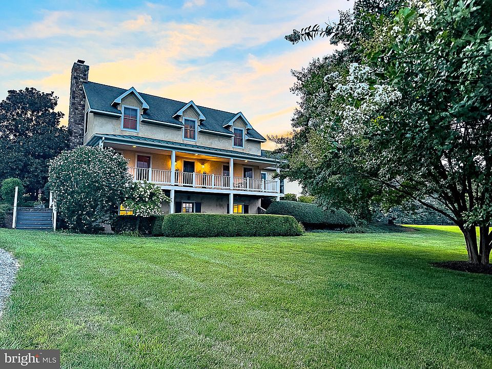 1st image of 15713 Trapshire Ct