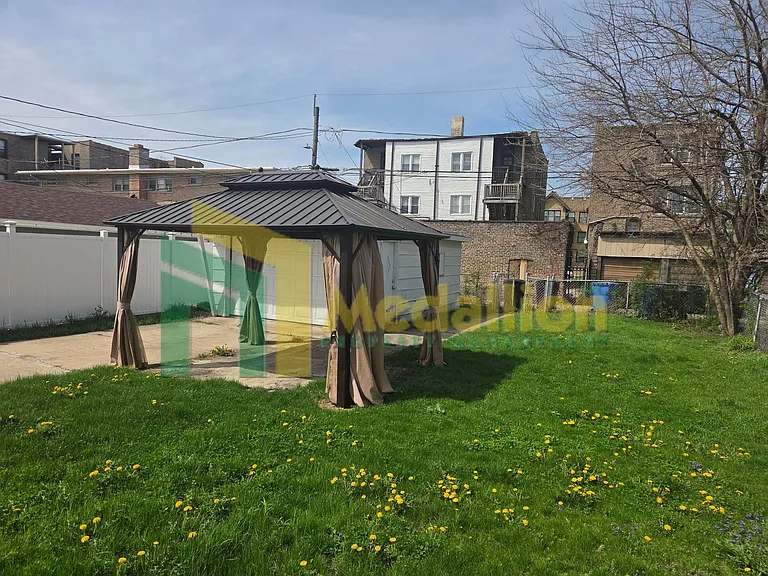 11004 S Eberhart Ave — Photo 8