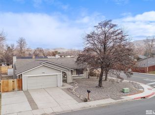 1562 Del Rosa Way, Sparks, NV 89434