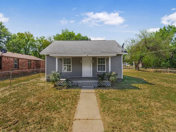 215 S Main St, Vera, OK 74082