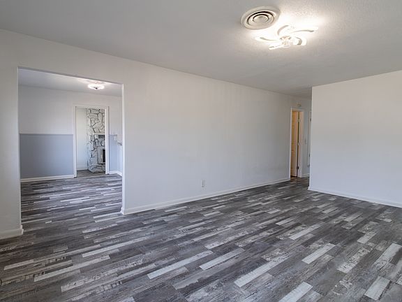 2nd image of 1509 Blonde St