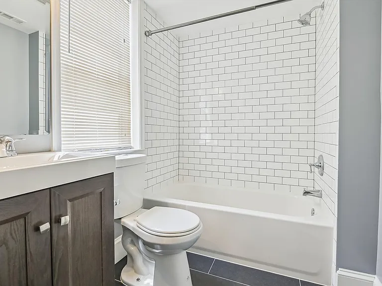1253 William St — Photo 18