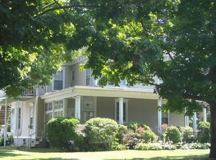 263 Broadway APT 3, Norwich, CT 06360