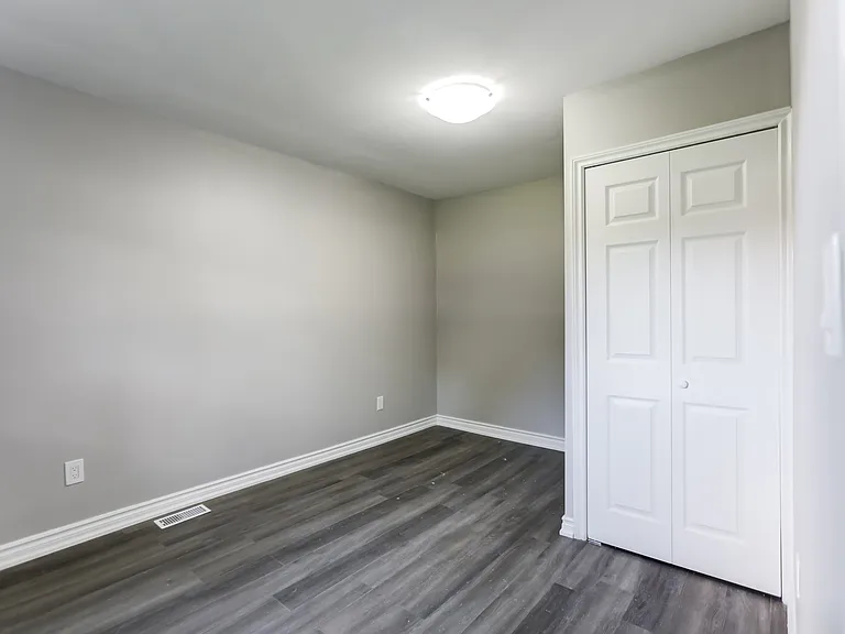 138 Memorial Ave #A — Photo 12