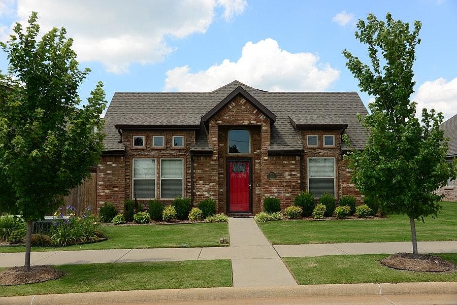 1st image of 3208 Hillstone Ave