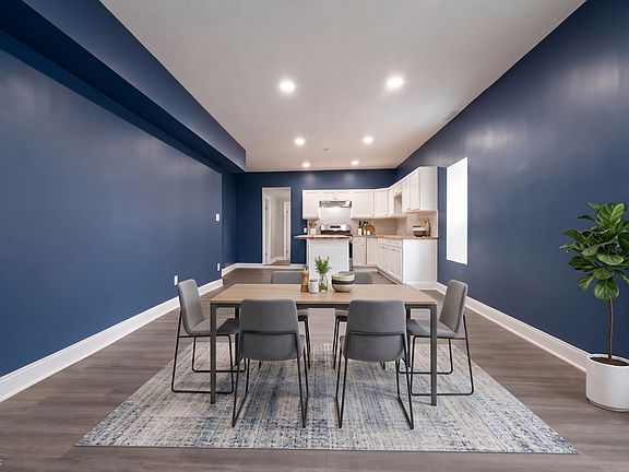 5th image of 512 W 2nd St