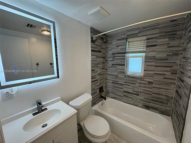 1767 NW 3rd Ave #6 — Photo 16