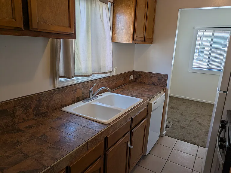 13118 E Penn St — Photo 11