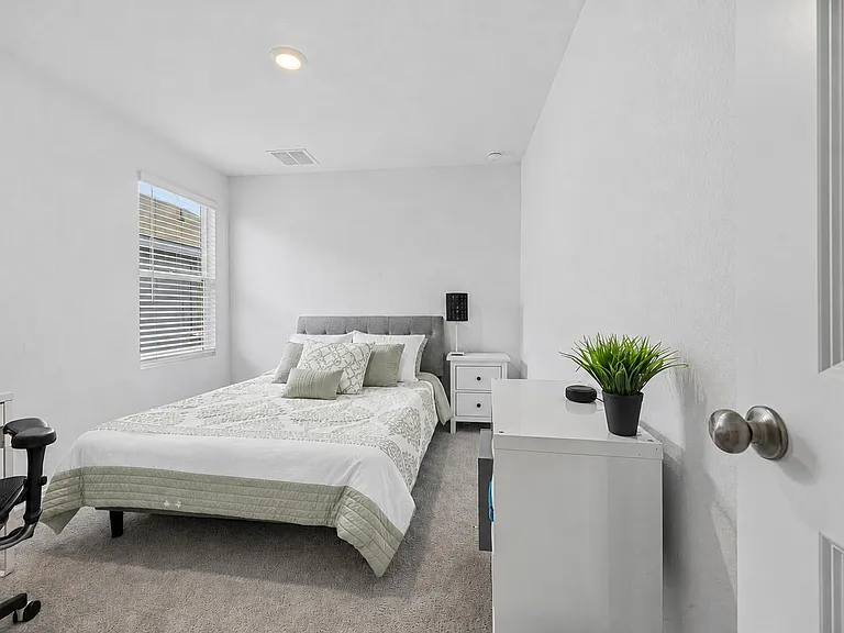 108 Evening Glow Dr — Photo 11
