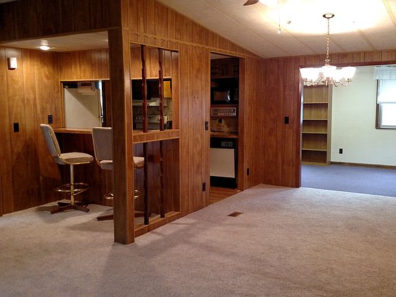 4th image of 267 Dartmoor Dr
