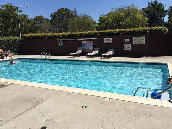 3rd image of 430 Costa Mesa Ter APT B