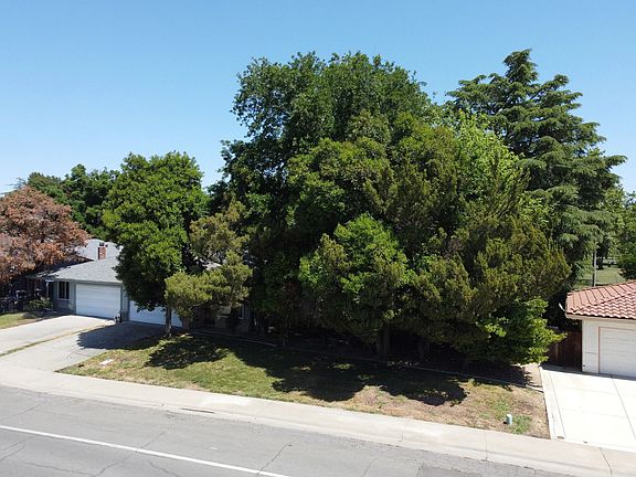 2nd image of 811 California St