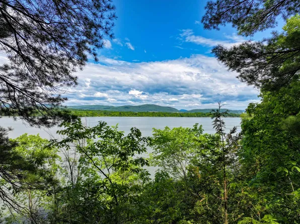 185 Holmes Lane, Shoreham, VT 05770