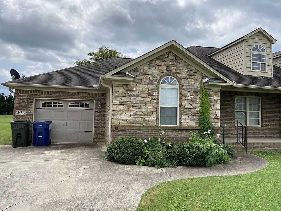 1st image of 1548A Charity Ln