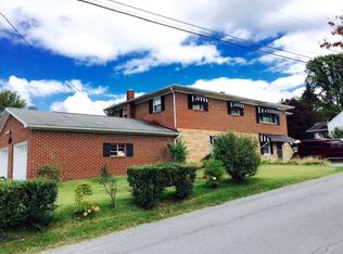 653 Mount Olive Rd, Rock, WV 24747