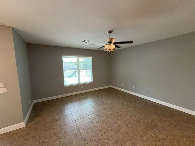 16007 Ollivett St — Photo 10