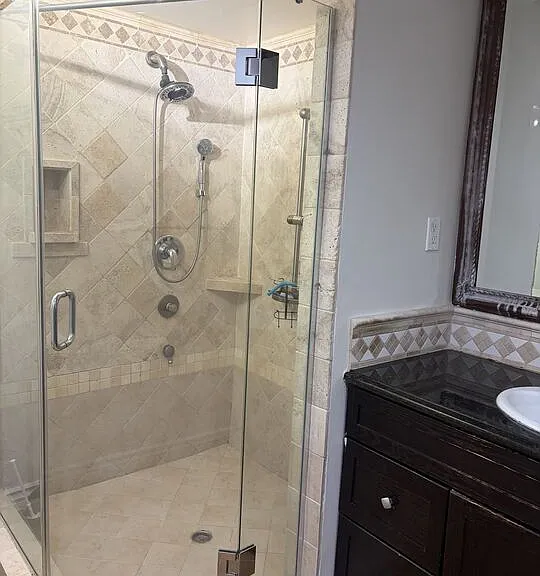 125 N Gale Dr #204 — Photo 16