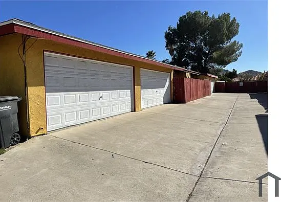 577 Montecito Ave #B — Photo 5