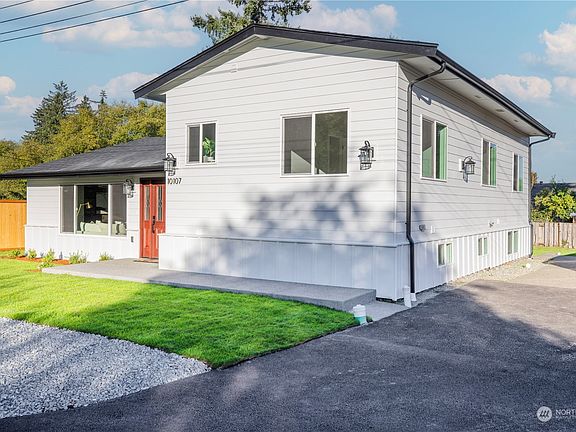 2nd image of 10107 12th Avenue E