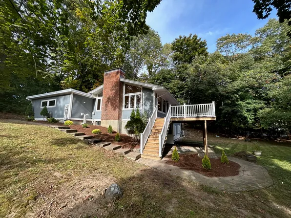 11 Hayden Pl, Wellesley, MA 02481