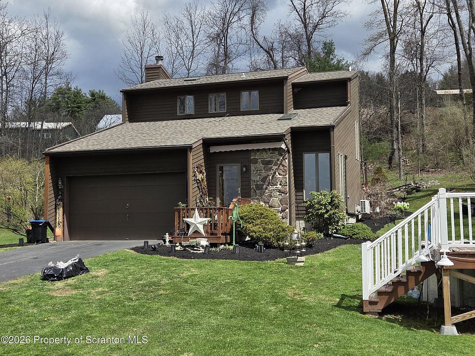 1st image of 142 Dark Hollow Rd