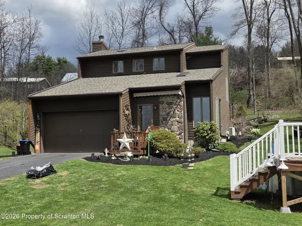 142 Dark Hollow Rd, Tunkhannock, PA 18657