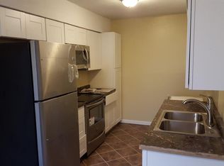 10904 NW Crooked Rd APT C, Kansas City, MO 64152