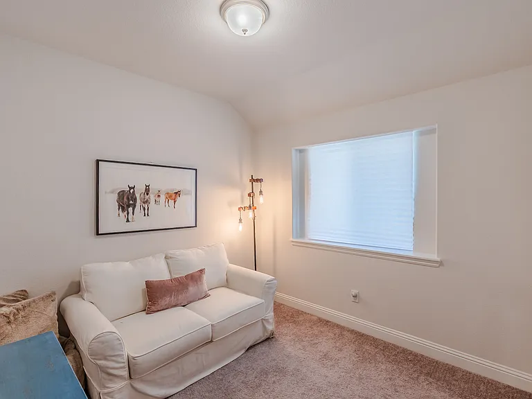 227 Hawthorn Dr — Photo 26