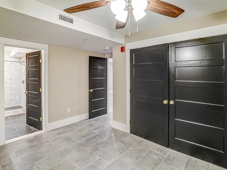 425 N Arthur Ashe Blvd #B — Photo 24