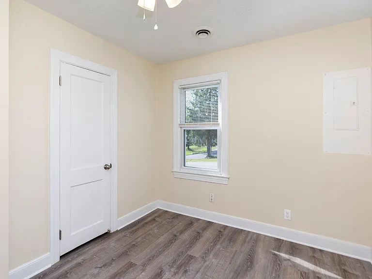 144 River Rd — Photo 10
