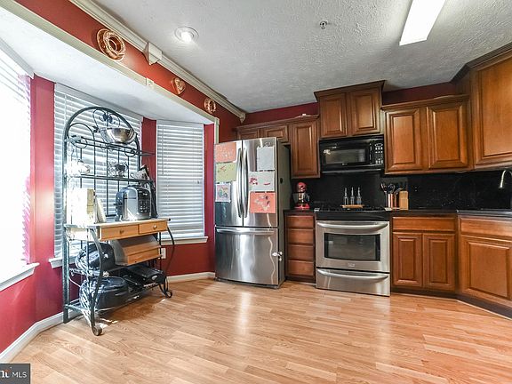 3rd image of 22724 Othello Ln