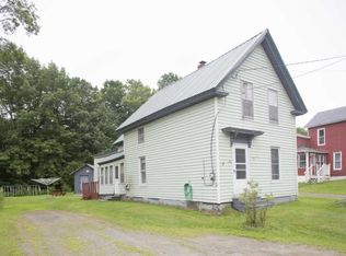 27 Water St, Monson, ME 04464