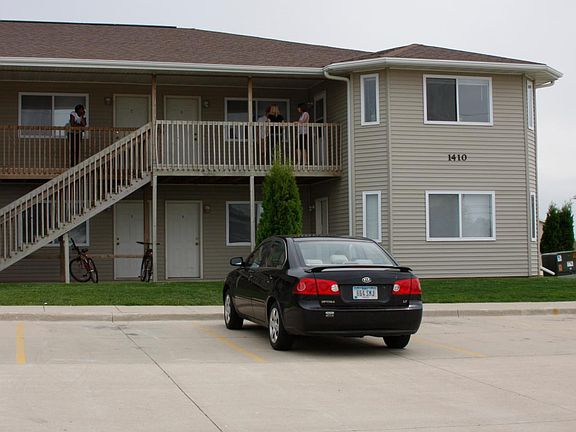 3rd image of 1422 Irish Dr APT 4