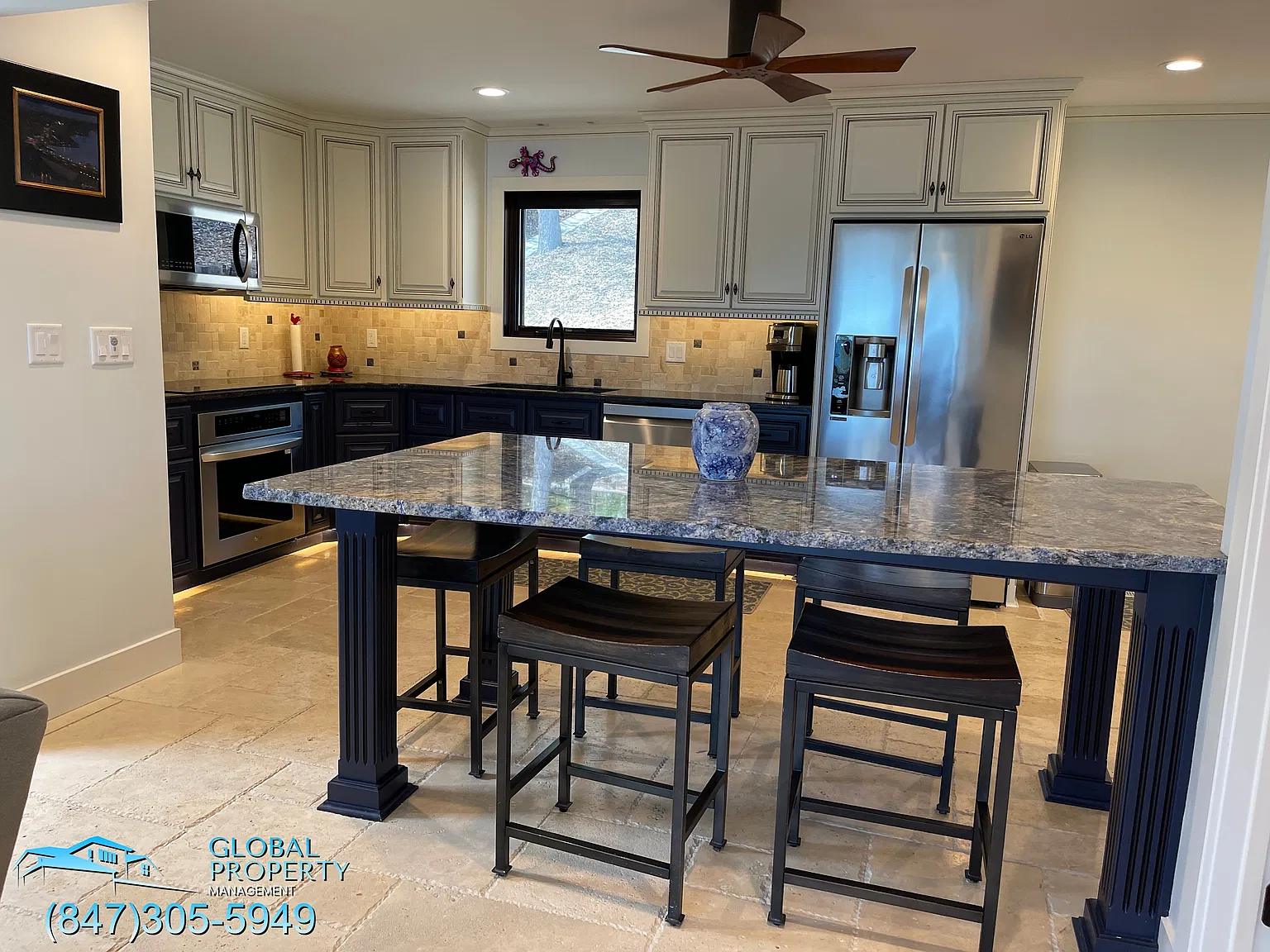 2 bed, 1.5 bath, 1296 sqft, $1,700 — Photo 1
